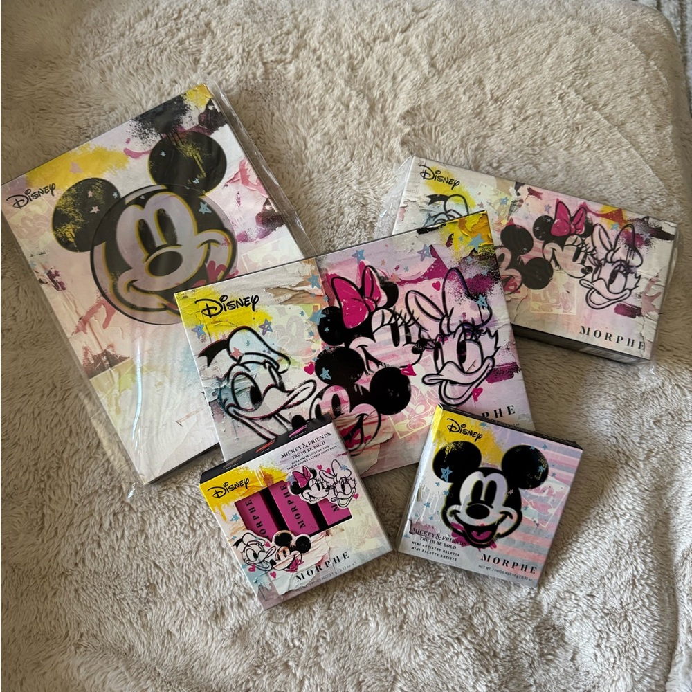 Morphe Disney Mickey & Friends Vibrant Makeup Set